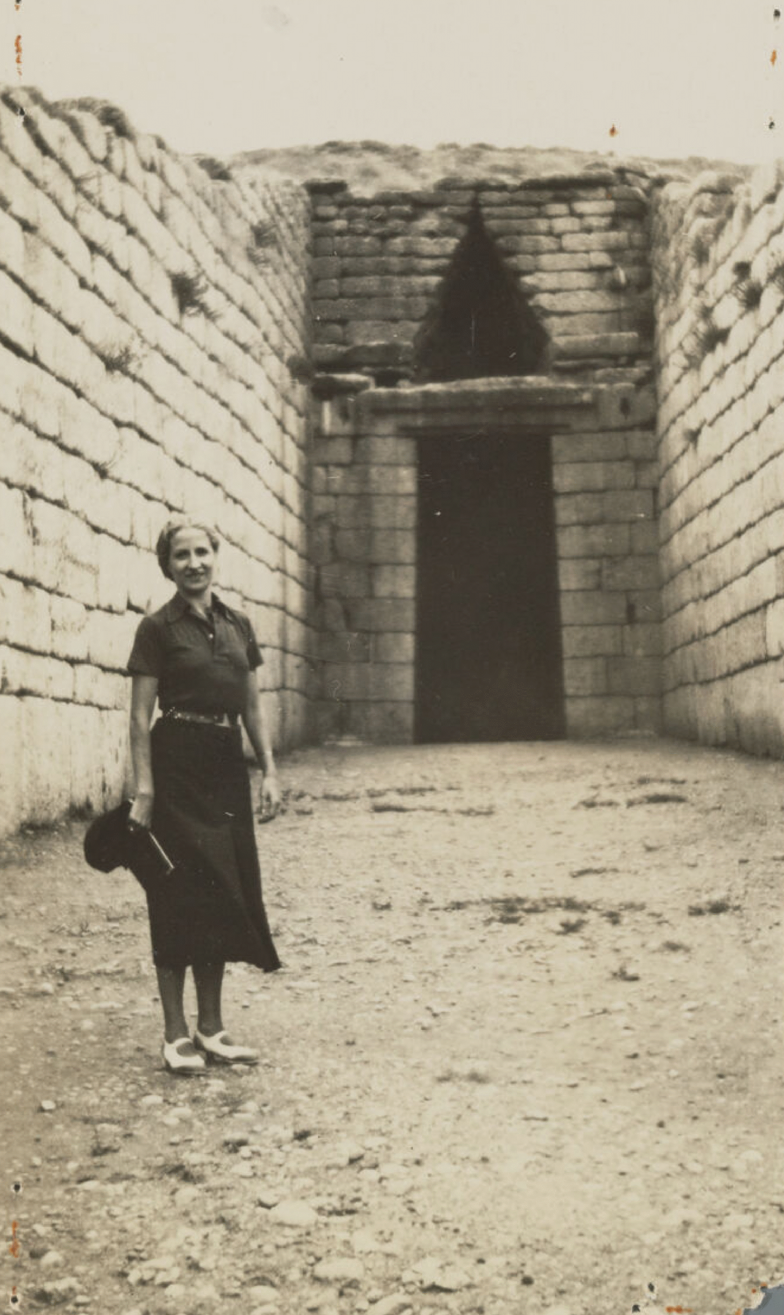 Participants posing in front of Agamemnon's tomb.