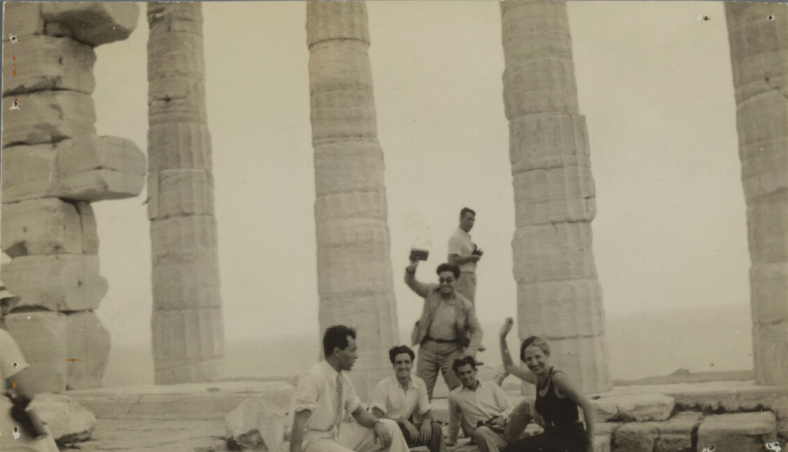 Group photograph of congress participants.